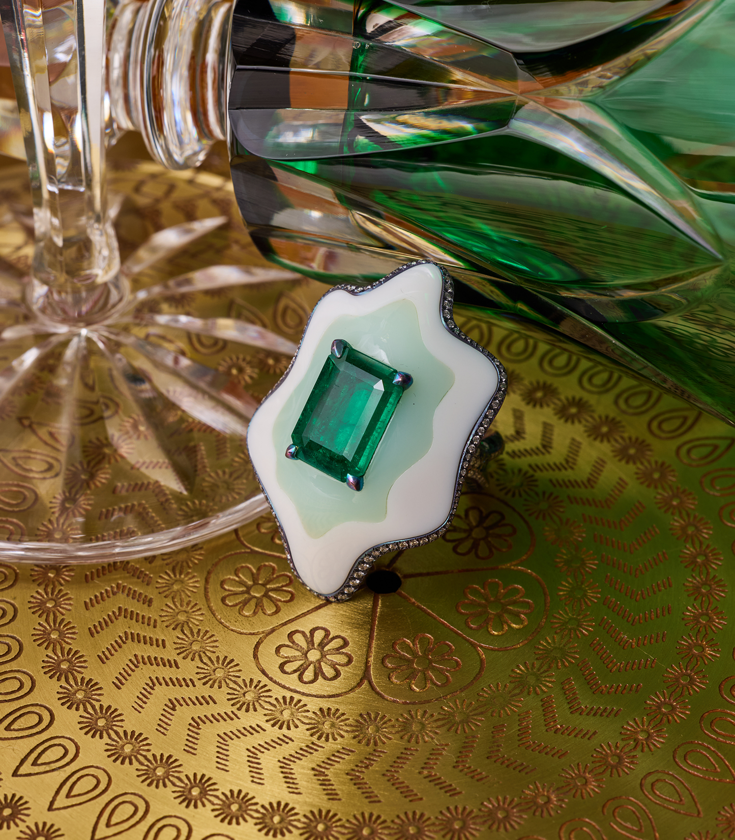 Emerald Seamless Inlay Ring