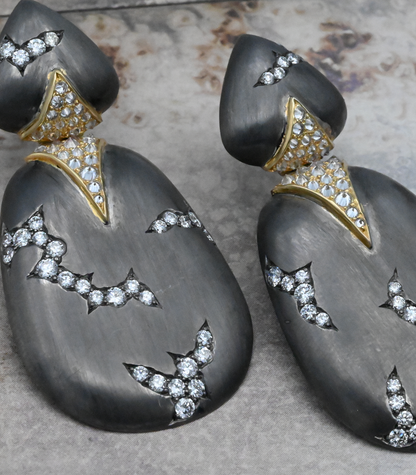 Crevice Diamond Earrings