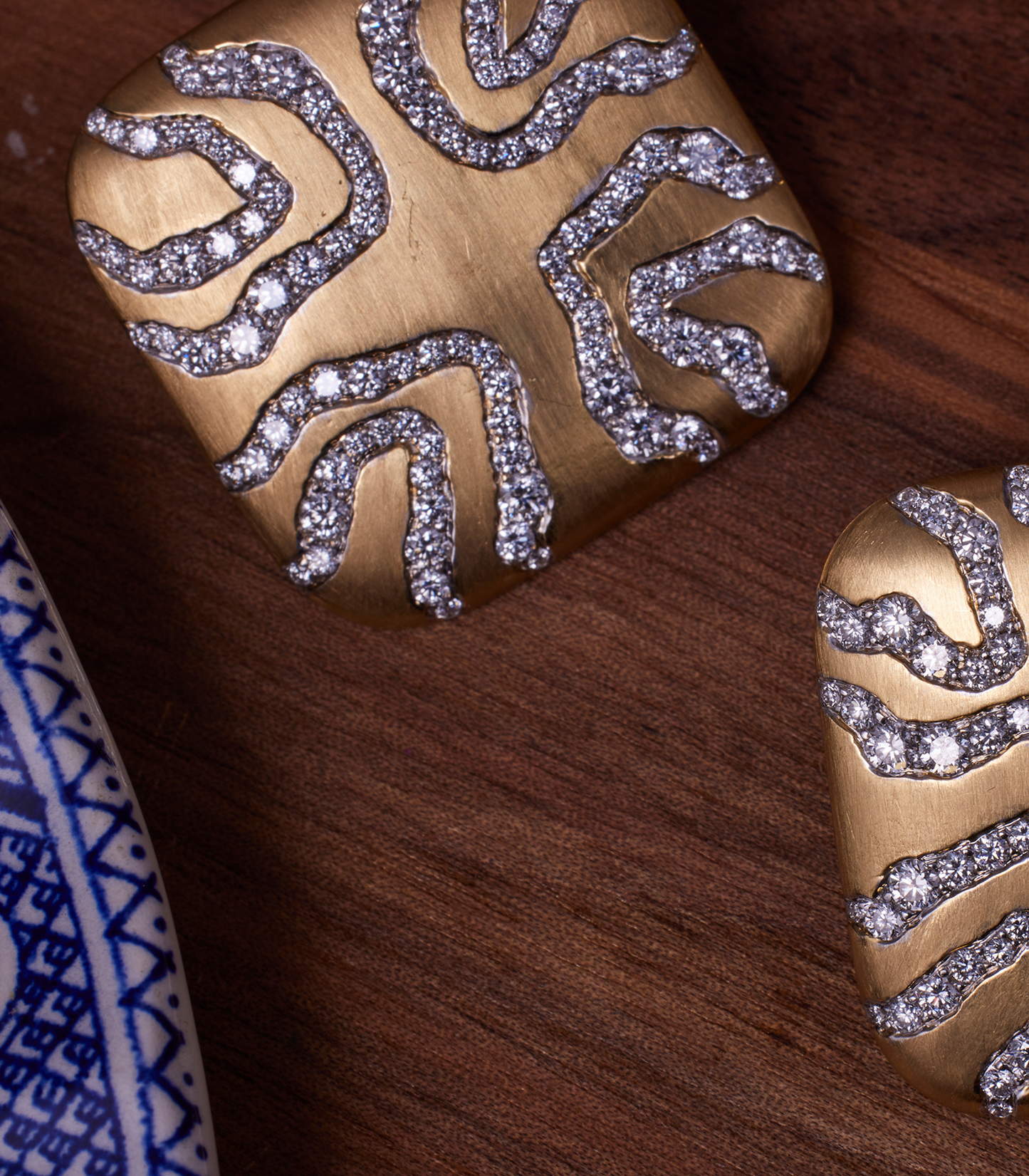 Cushion Brushed Gold & Diamond Earclips