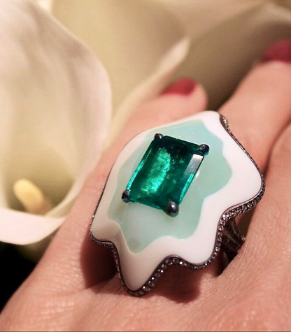 Emerald Seamless Inlay Ring