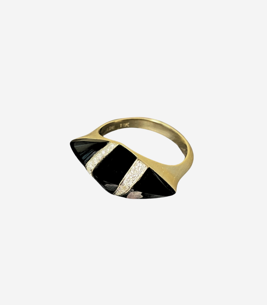 Yin-Yang Pyramid Black Jade Ring